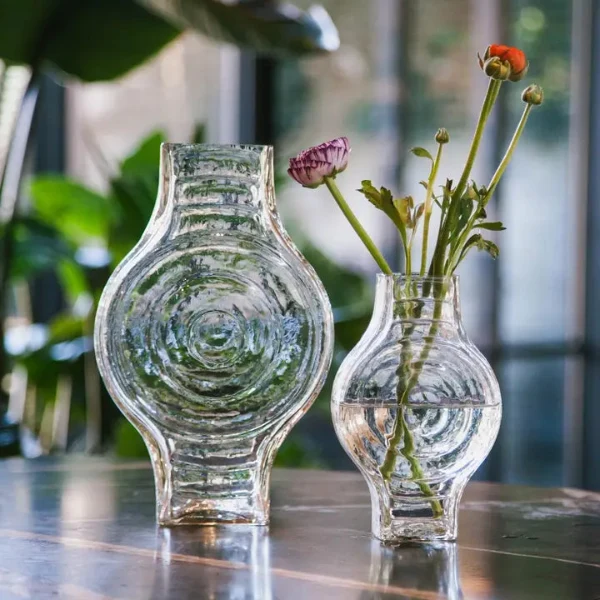 Vase artisanal rond en verre recyclé