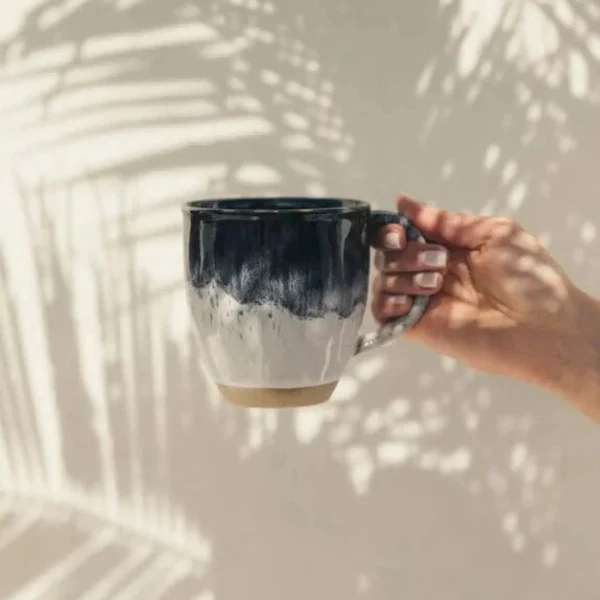 Mug en céramique noire