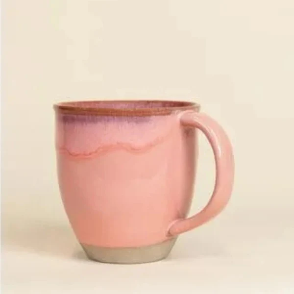Mug en céramique rose artisanale