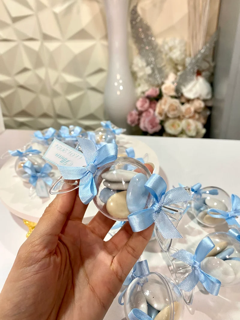 Bonbon garnie de dragées avec étiquette personnalisée | cadeaux invités | naissance