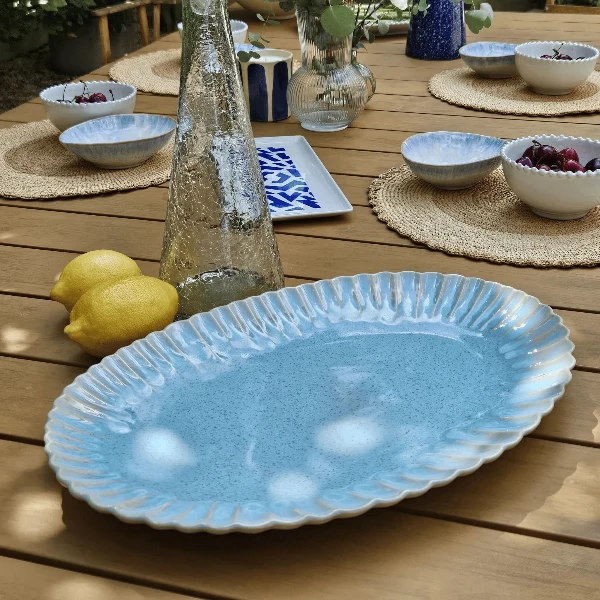 Plat de service ovale en grès fin