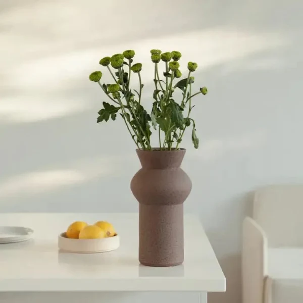 Grand vase en céramique volcanique