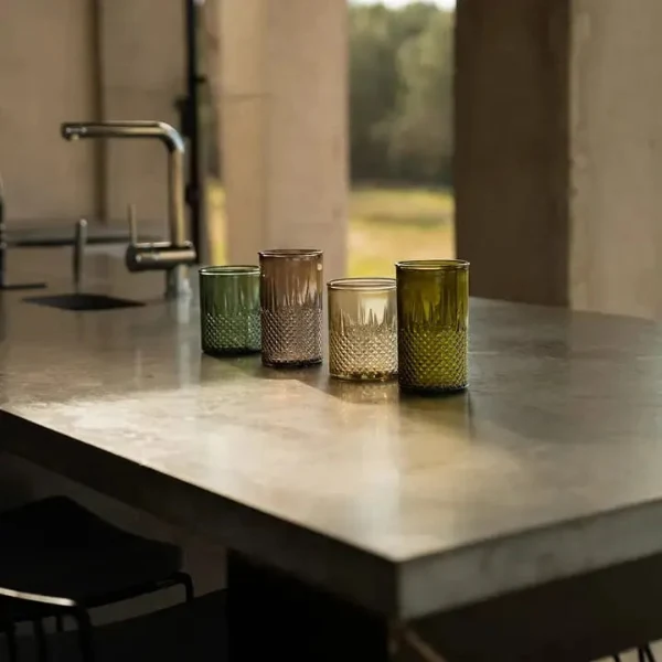 Lot de six verres à eau colorés en verre recyclé