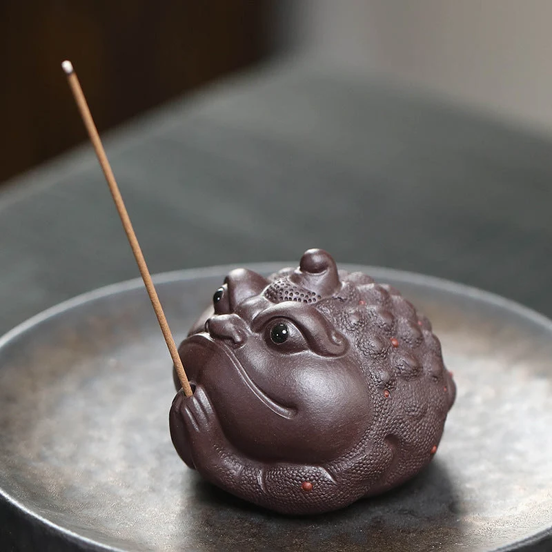 Mascottes de thé frog noir en argile