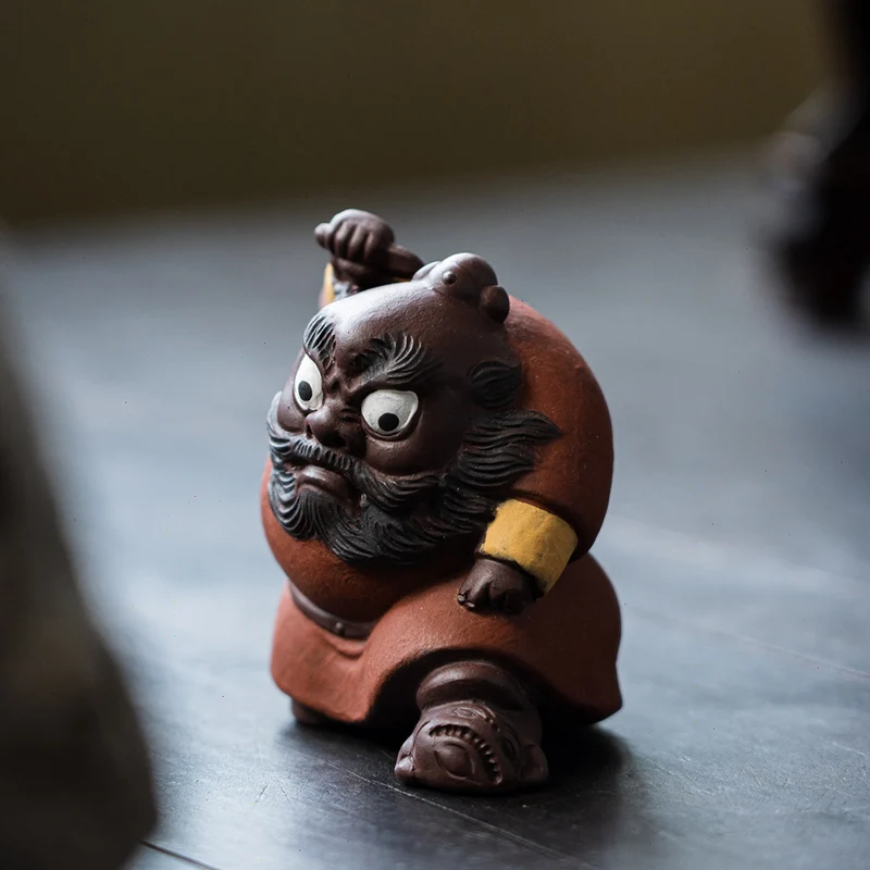Mascottes de thé metre de karate en argile