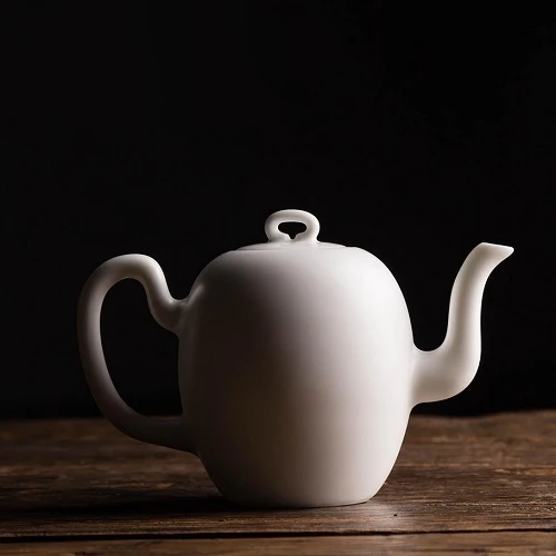 PETITE THÉIÈRE CÉRAMIQUE BLANCHE