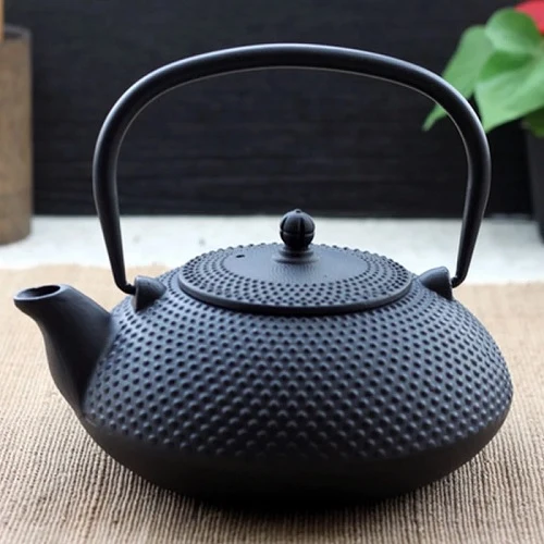 THÉIÈRE EN FONTE NOIRE 0.3 L