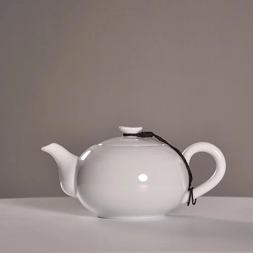 THÉIÈRE EN PORCELAINE CHINOISE SIMPLE