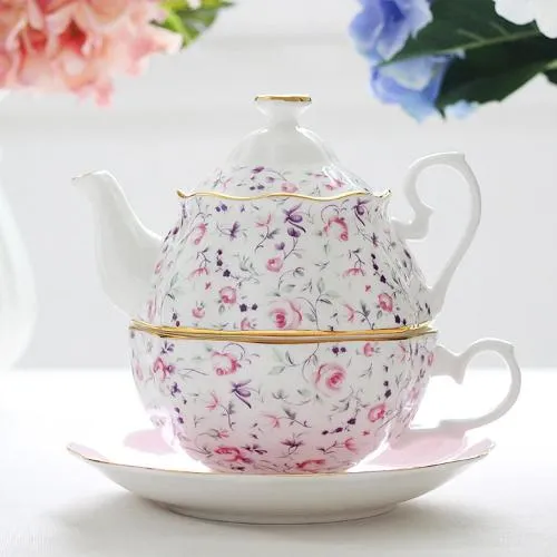 THÉIÈRE ÉGOÏSTE EN PORCELAINE FINE
