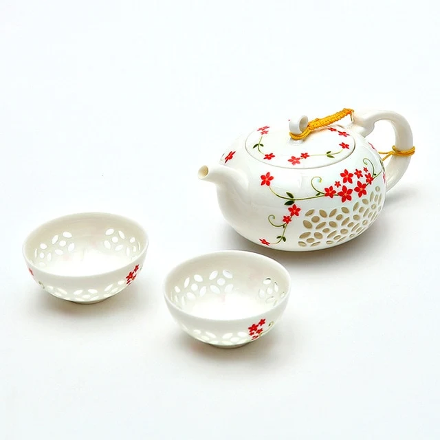 SERVICE À THÉ EN PORCELAINE EXQUIS