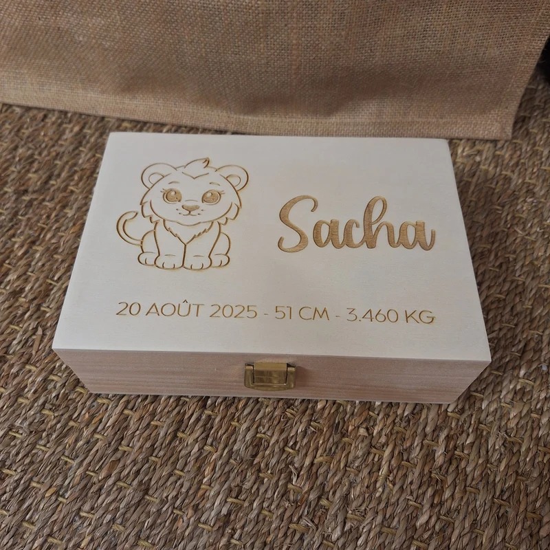 Boite en bois petit Lion