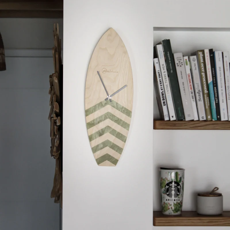Horloge Surf en Bois REEF KAKI - Horloge Murale Design Kaki Made in France