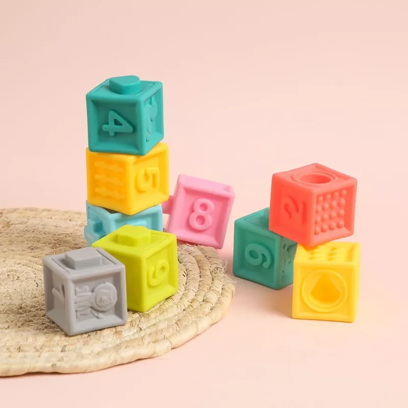 Cubes empilables, Ludi