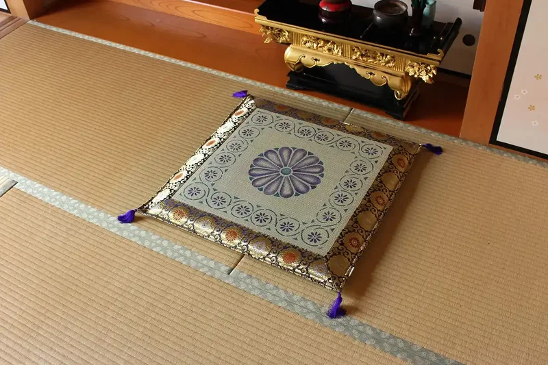 Ikehiko Corporation Igusa Gozen Japanese Buddhist Altar Cushion Yuzen Nassen Shosoin 70X70Cm #3108009